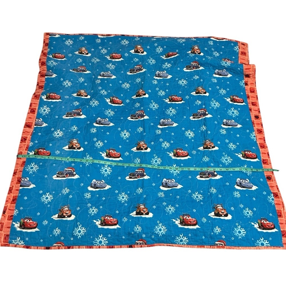 Snowflake Patterned Cars Blue Quilt with Red Border - Picture 4 of 4